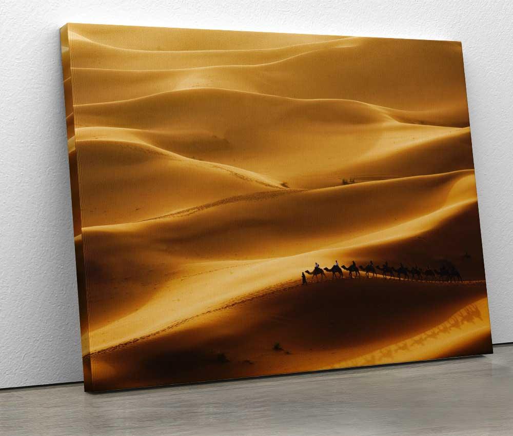 Tablou "Caravana de Camile in Desert" - www.xtraromania.com