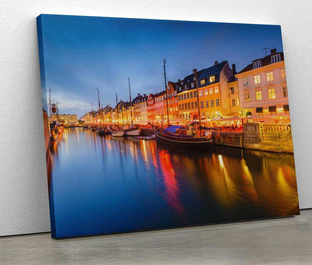 Tablou "Canalul Nyhavn din Copenhaga" - www.xtraromania.com